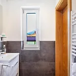 Berghoamat ناودرس