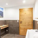 Berghoamat Apartamento *